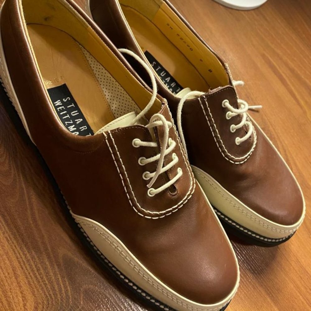 Stuart Weitzman woman's golf shoes
